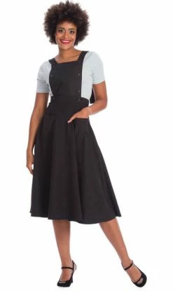 Banned Book Smart 50's Length Pinafore Dress In Black -Collectif Shop BookSmartPinny FR1 560x